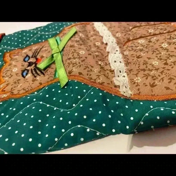 Vintage Christmas Stocking by Avon - Picture 3 of 9